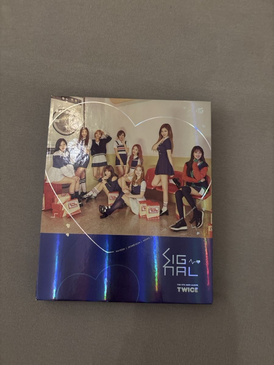 CDs: TWICE Signal Album – Gebraucht aus Brunnen von rah_5c82