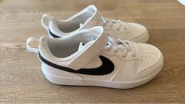 Nike Sneaker Kinder weiss schwarz wie neu