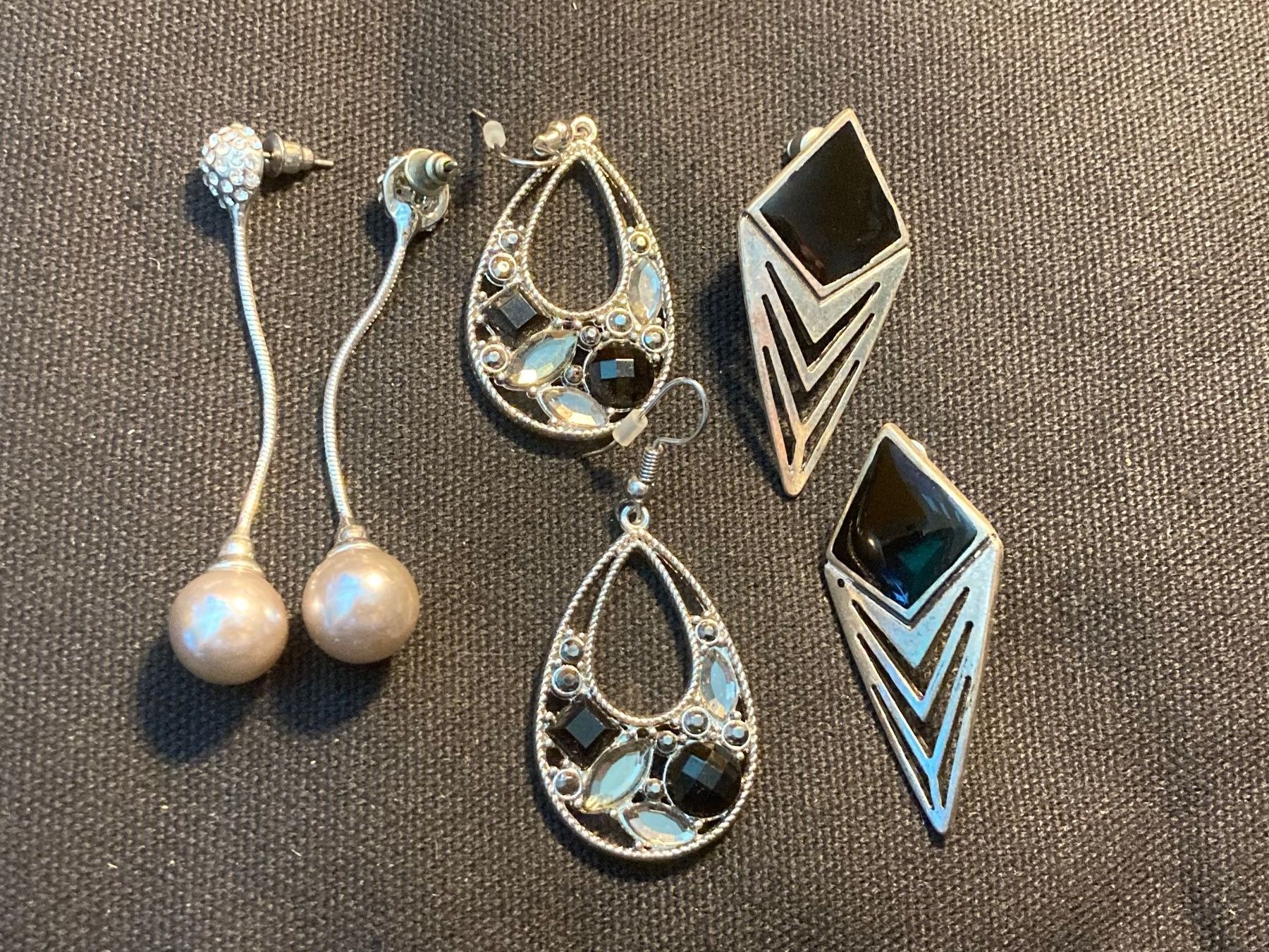 Ohrringe & -stecker: 6 Ohrhänger dh. 2+2+2 Modeschmuck – Neu (gemäss Beschreibung) aus Frauenfeld von Koffer12