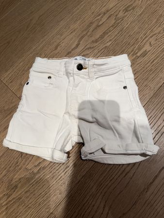 Zara Shorts, weiss, Gr. 92, Top Zustand für den Sommer!