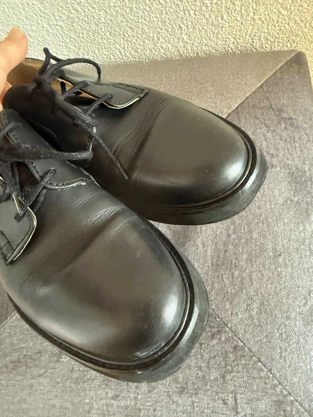 Chaussures hommes: LEATHER DERBY SHOES – D'occasion à Buchrain par nat_pl5p 4