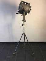 CREMER Paris 1000 Watt Stufenlinse mit CREMER Rollenstativ !