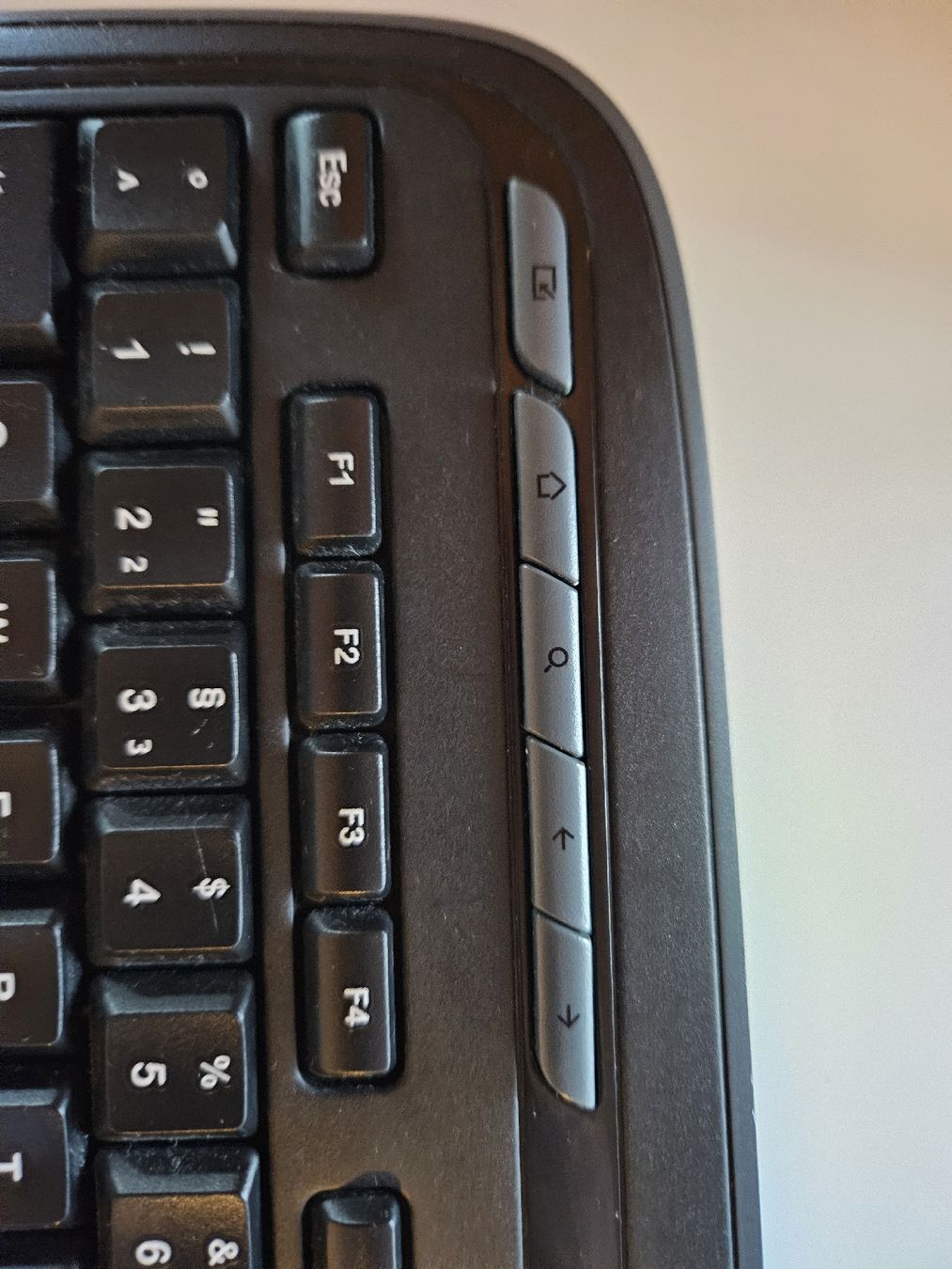 Logitech Tastiere: logitech wireless keyboard K330 – Usato da Zürich venduto da Giuseppe77 3