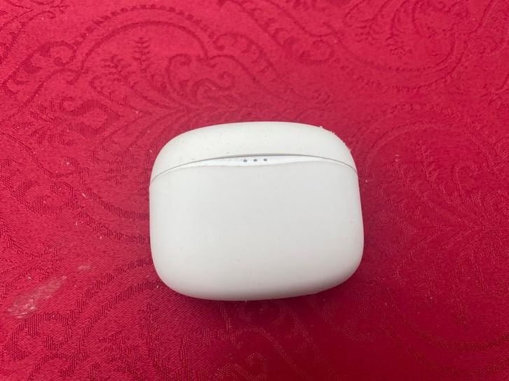 SilverCrest Cuffie: Airpods Silvercrest weiss mit case Neuwertig – Nuovo (secondo la descrizione) da Bergdietikon venduto da antovale 1