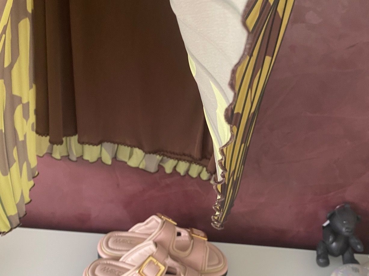 Marc Cain Gonne: Marc Cain Damen Plisseerock, beige, Gr. 38 – Nuovo (secondo la descrizione) da Volketswil venduto da praxis12 6
