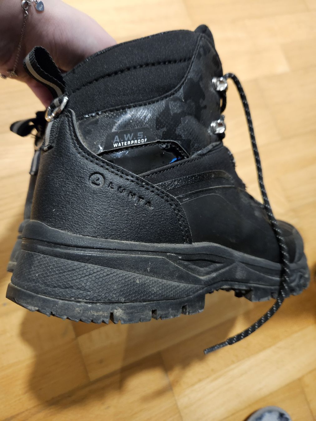 Luhta Scarpe da donna: Luhta Wanderschuhe/Gr 40/Neu – Nuovo (secondo la descrizione) da Baar venduto da BlackCat_13 1