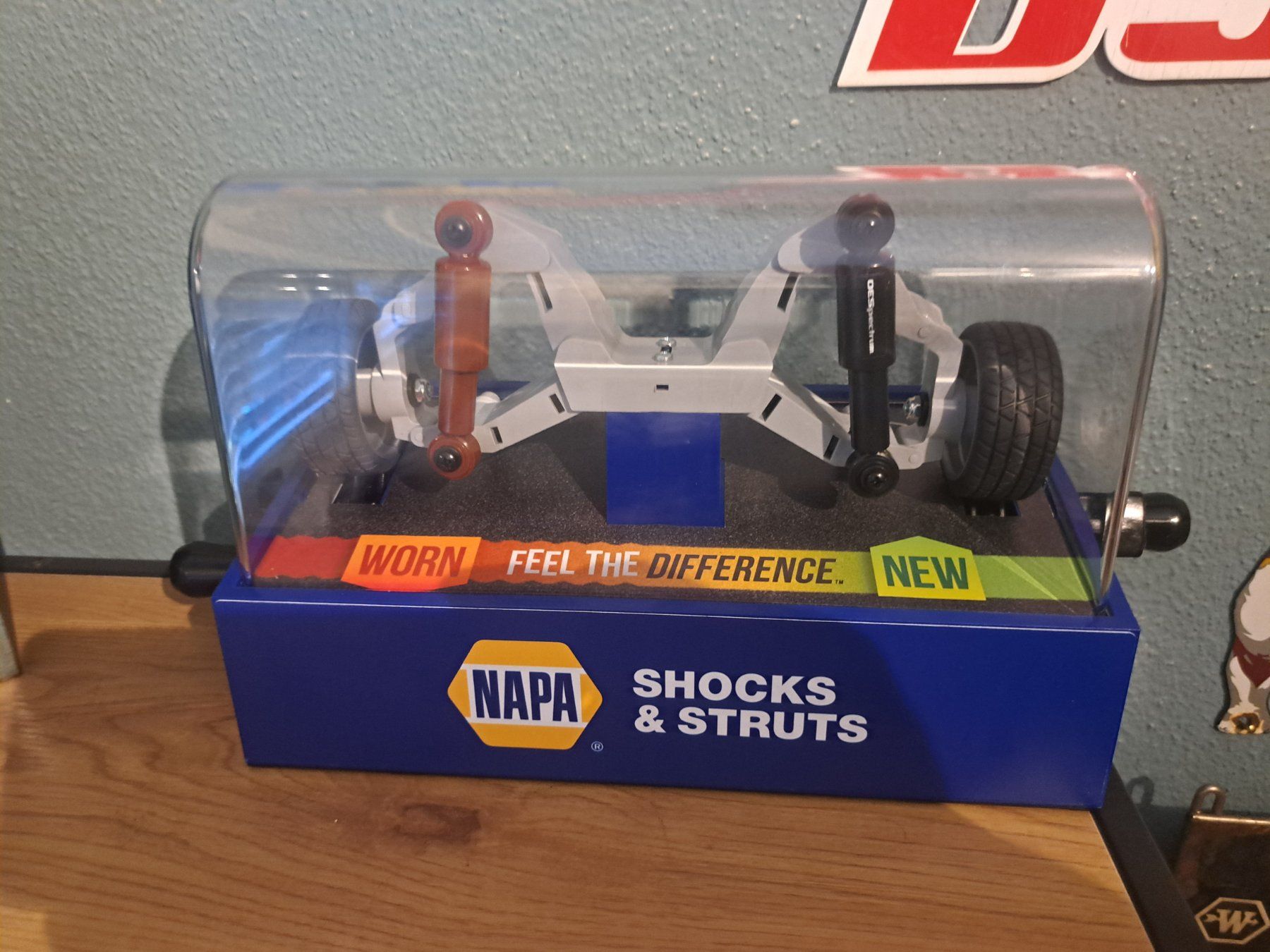 Accessori per altri veicoli: NAPA CAR SHOCKS AND STRUTS DISPLAY – Nuovo (secondo la descrizione) da Emmenbrücke venduto da bikesandmore75