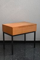 Victoria Nachttisch mit Schub