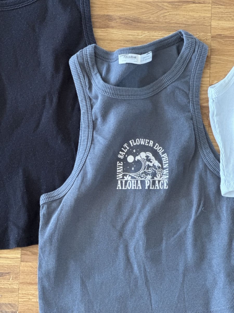 Pull&Bear Lotti di vestiti: 4er Set Damen Tops Gr.S/M – Usato da Burgdorf venduto da zen_7v99 1