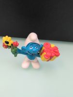 Figurine Schtroumpf fleurs et cadeau - Vintage ! 🎁💐💙