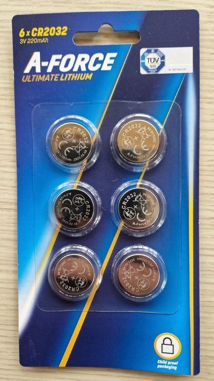 Caricatori & Batterie: 6 Piles CR2032 – Nuovo e nell'imballaggio originale da Ste-Croix venduto da Sporchet