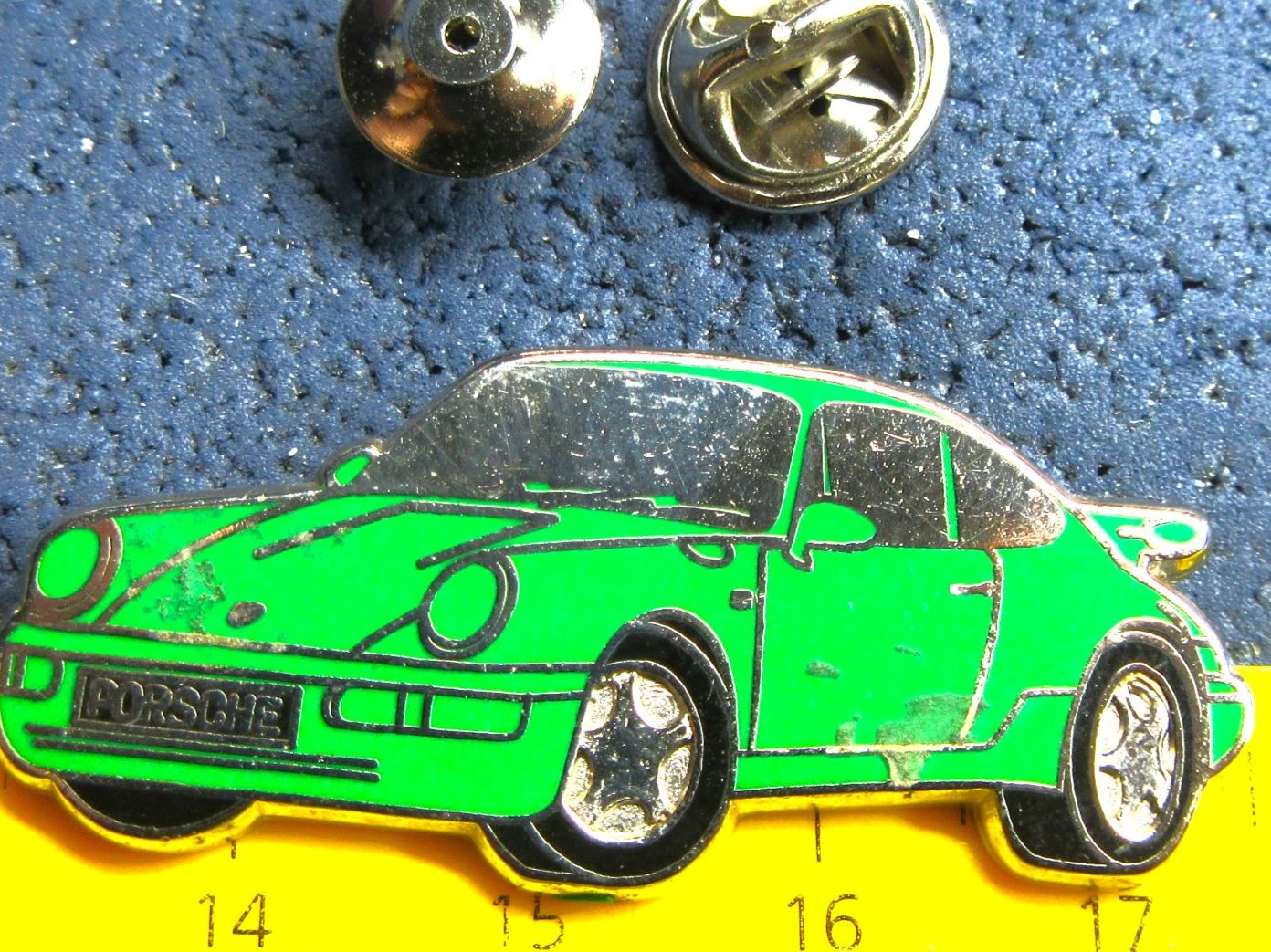 Porsche Placchette & Badge: PORSCHE 911 AUTO PIN ENAMEL – Usato da Ettingen venduto da Hausi4711 1