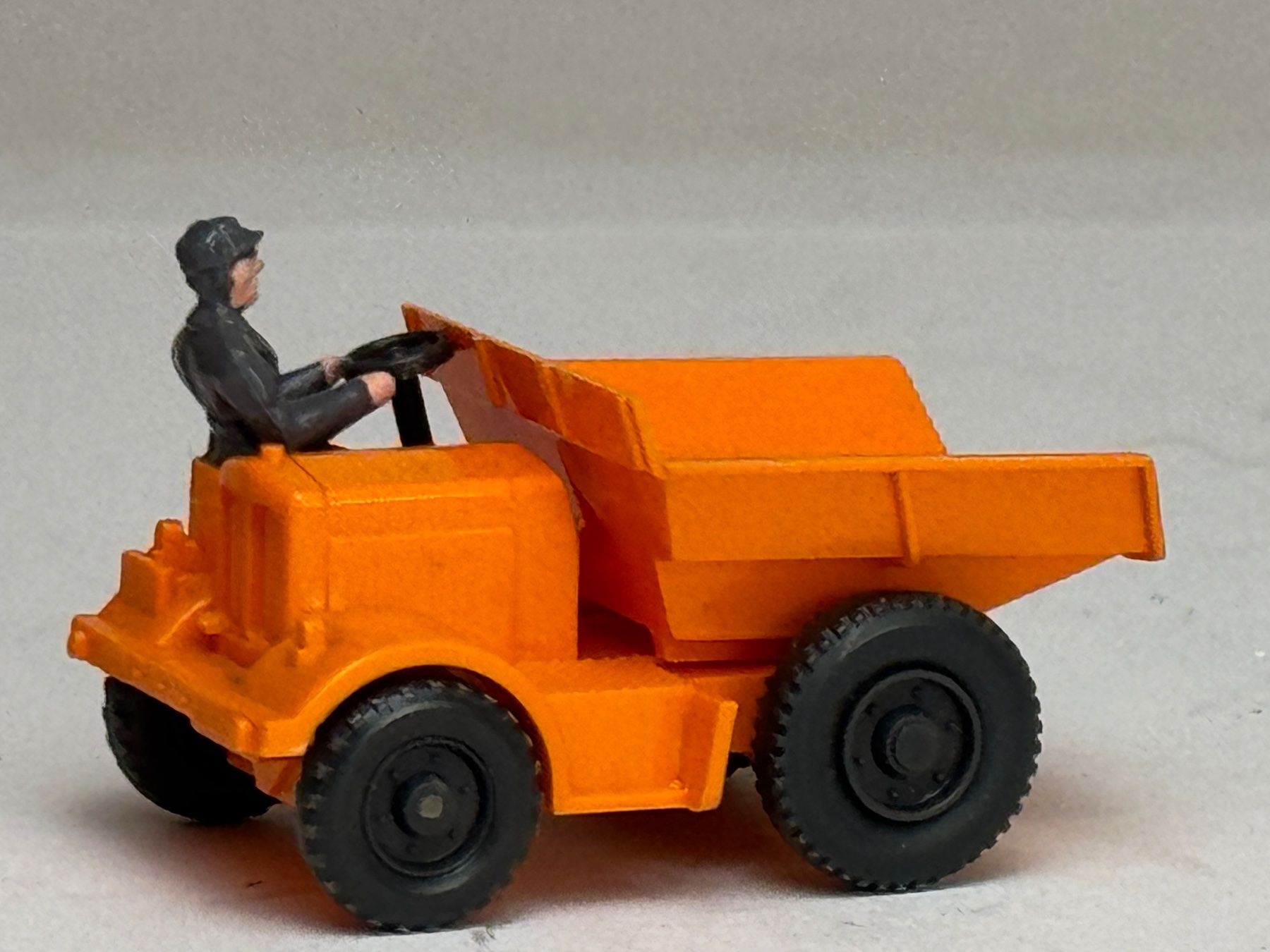 Wiking Modellautos: SG- Wiking Autoschütter Dumper orange – Gebraucht aus Elm von Wikmtz 1
