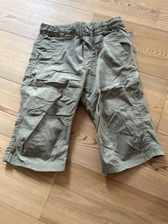 Shorts Gr. 128 grün