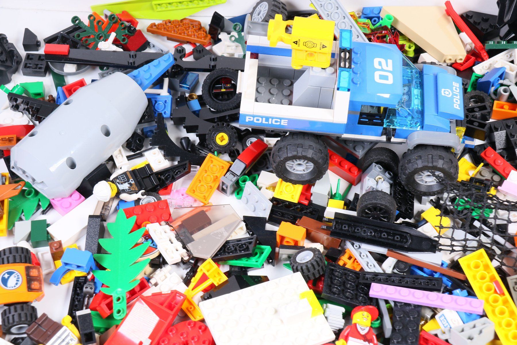 Lego Kit di costruzioni: 1.5 kg. Legoteile mit Minifiguren – Usato da Hettlingen venduto da Scholi99 2