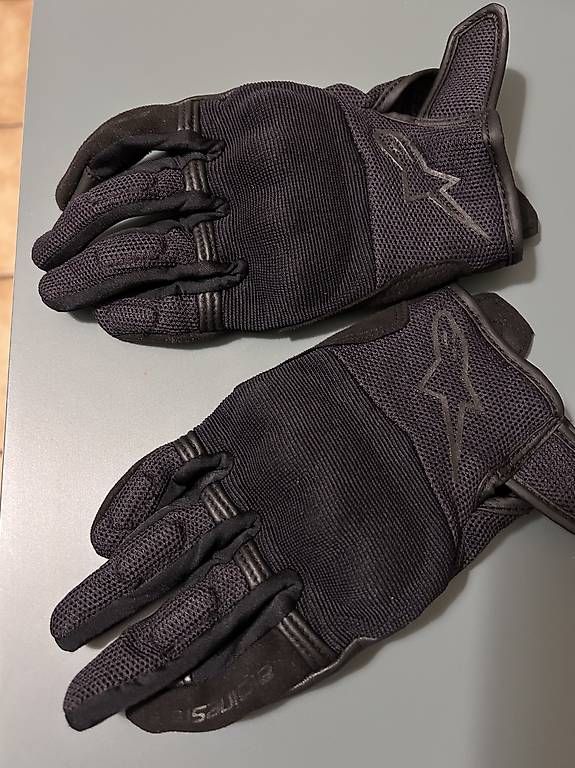 Lotti di vestiti: Vêtements  femme pour moto – Usato da Enney venduto da ver_f7fy 3