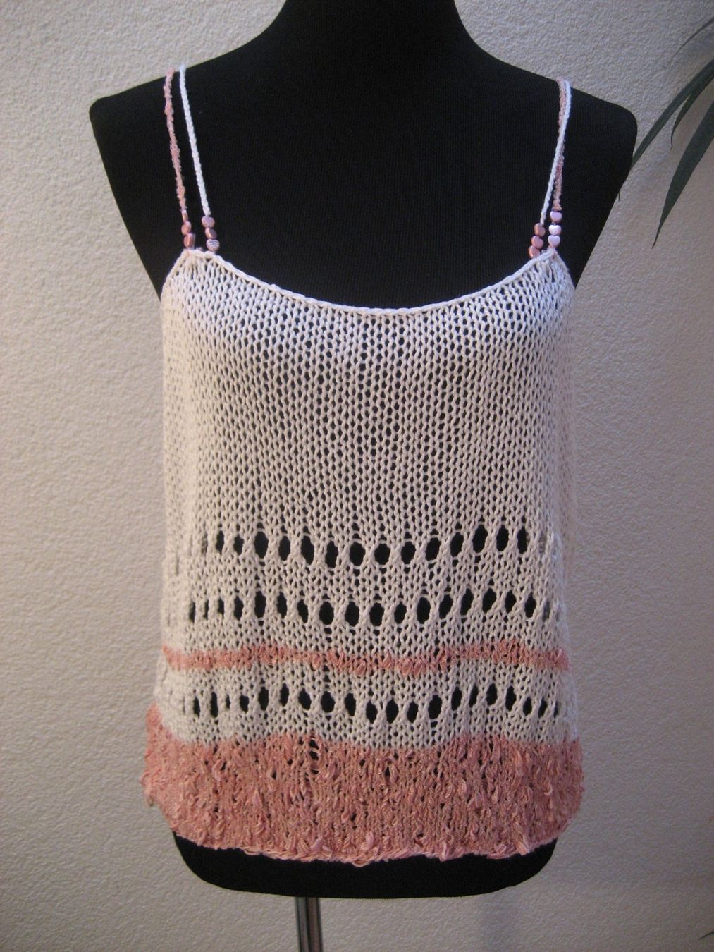 Top: Top tricot taille XL, neuf – Nuovo e nell'imballaggio originale da Delémont venduto da marryb