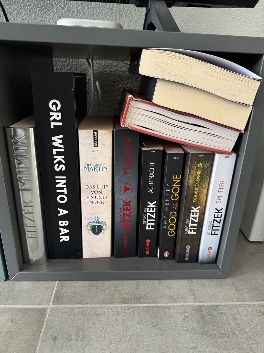 Libri: 1 Buch nach Wahl – Nuovo (secondo la descrizione) da Ruswil venduto da Sandra18931995 1