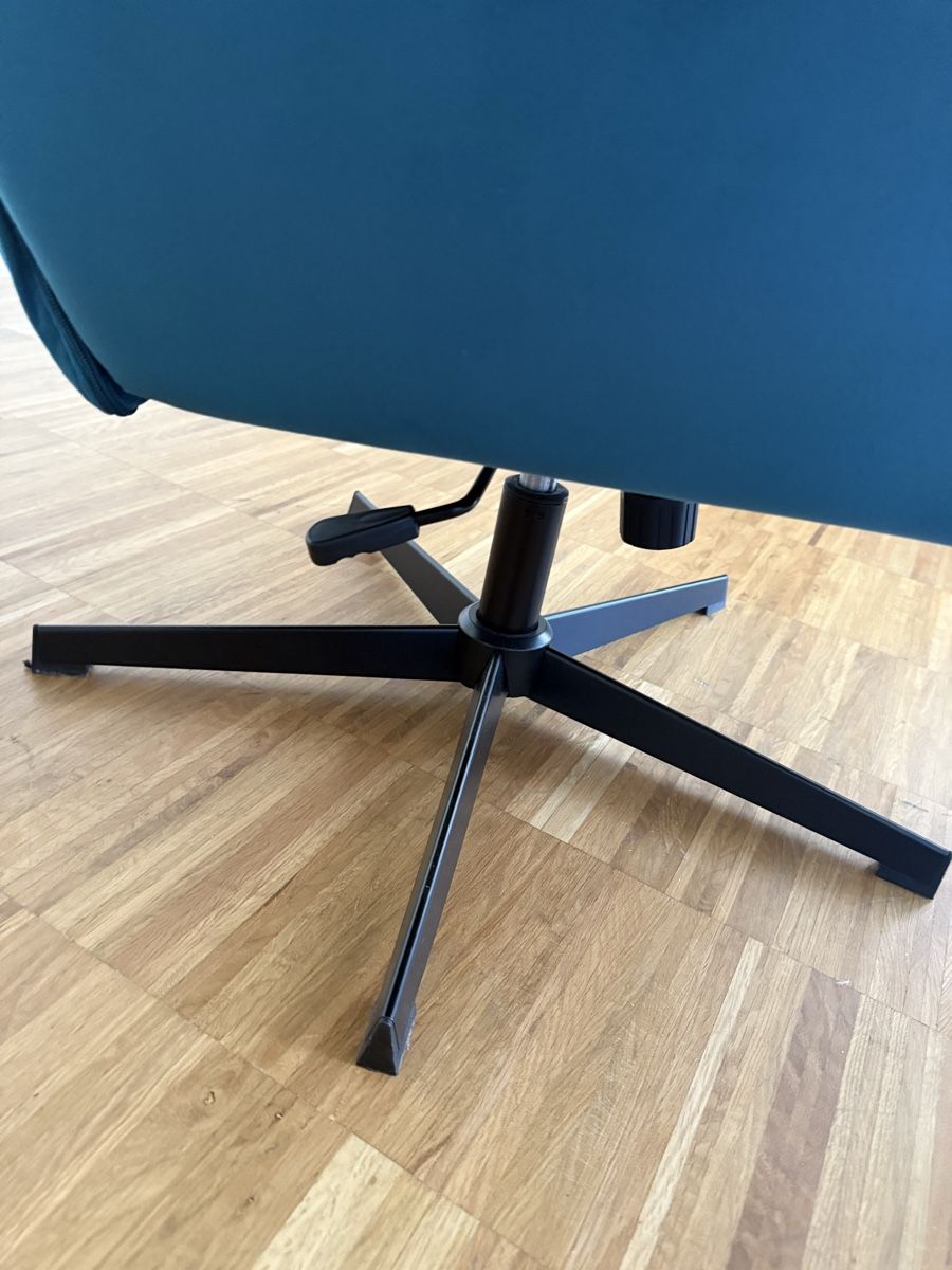 Poltrone: Sessel mit Hocker blau guter Zustand – Usato da Regensdorf venduto da aid_hl7v 4