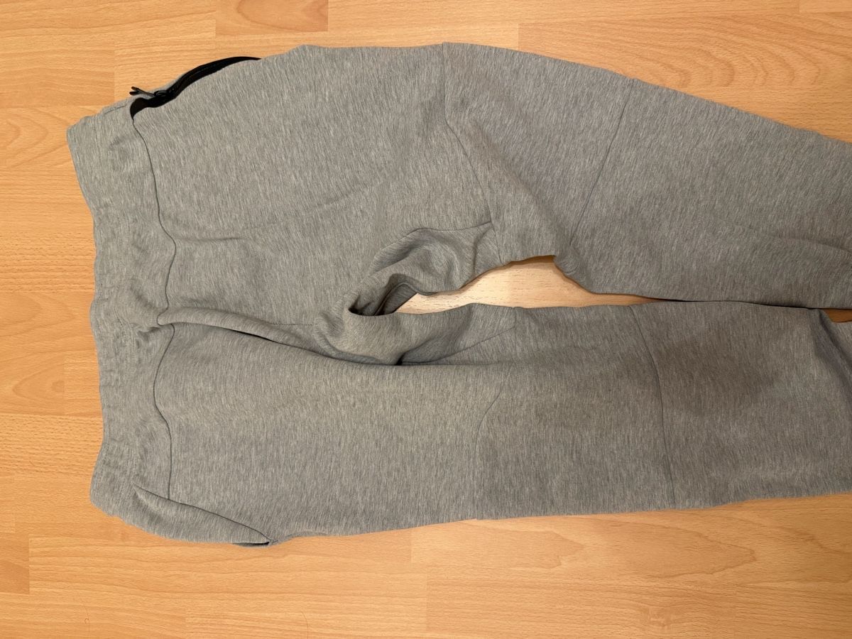 Nike Pantalons: Nike Tech Fleece Jogginghose – D'occasion à Bad Ragaz par Nikis_Markt 3