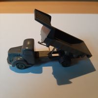 W 28 . Mercedes L 3500 Muldenkipper . Wiking T 44 Unverglast