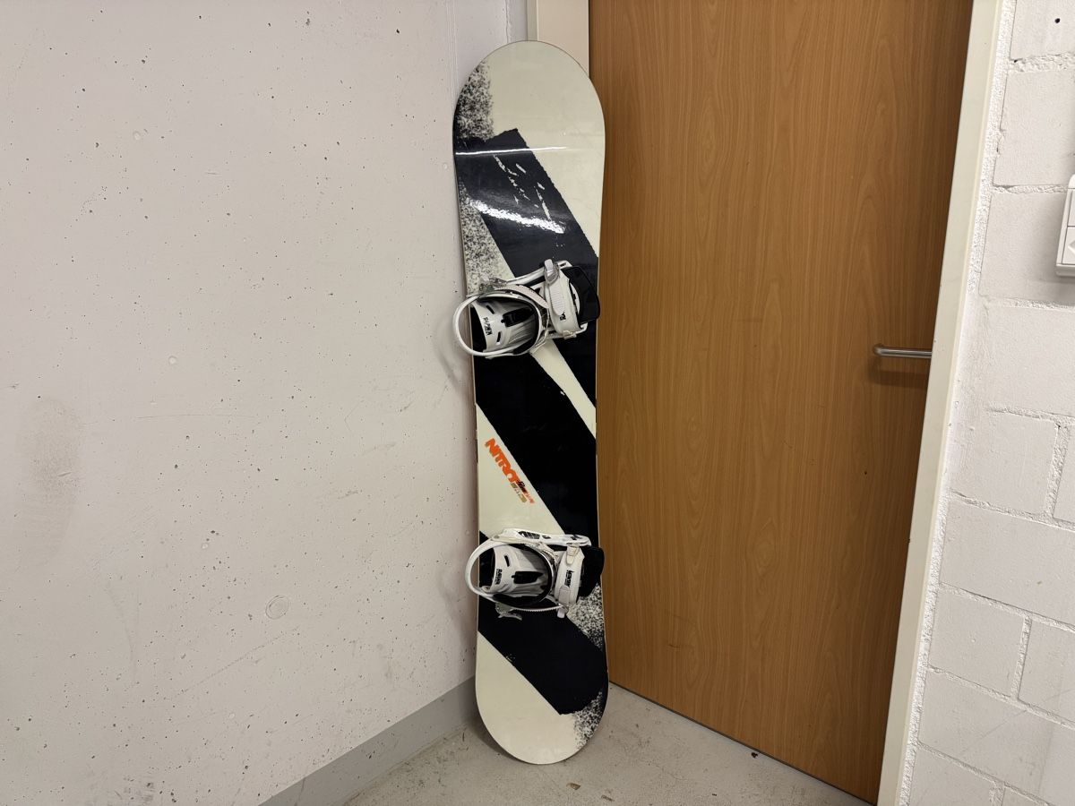 Snowboard Nitro Board: Nitro Snowboard - wenig gebraucht – Usato da Lufingen venduto da ZRH_dom