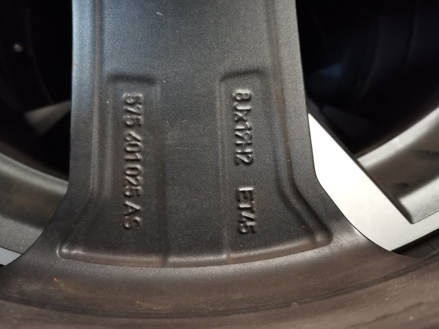 Seat Pneumatici & Ruote complete: Seat / Cupra Ateca Räder – Usato da Cham venduto da grepper13 6