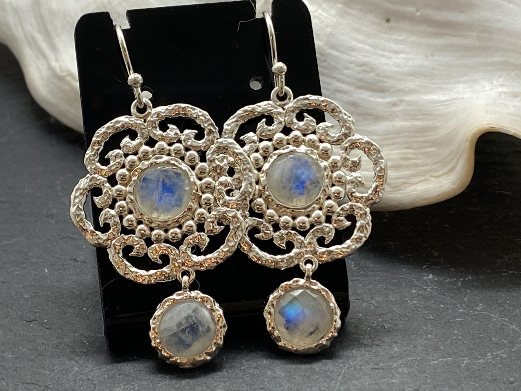 Orecchini pendenti & Orecchini a lobo: Ohrringe Mondstein – Nuovo e nell'imballaggio originale da Niederglatt ZH venduto da Silberschmuck-design