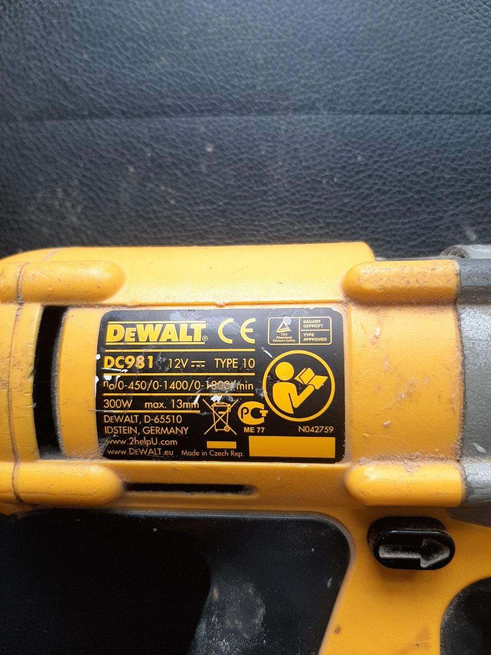 Dewalt Trapani: Akkuschrauber Dewalt Bohrmaschine Ladegerät – Usato da St Gallen venduto da keller020 2