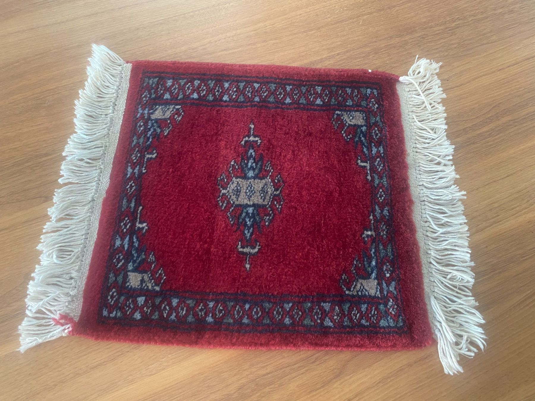 Tappeti: Roter Vintage Teppich mit Fransen – Usato da Gerolfingen venduto da Regenbogen88 5