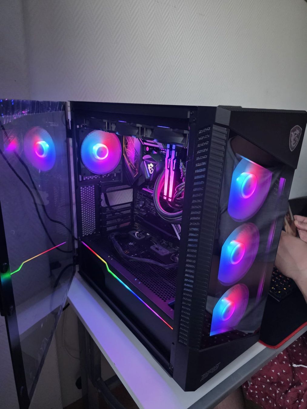 Custodie: Gaming Pc verkaufen – Nuovo (secondo la descrizione) da Oberkulm venduto da andi-89