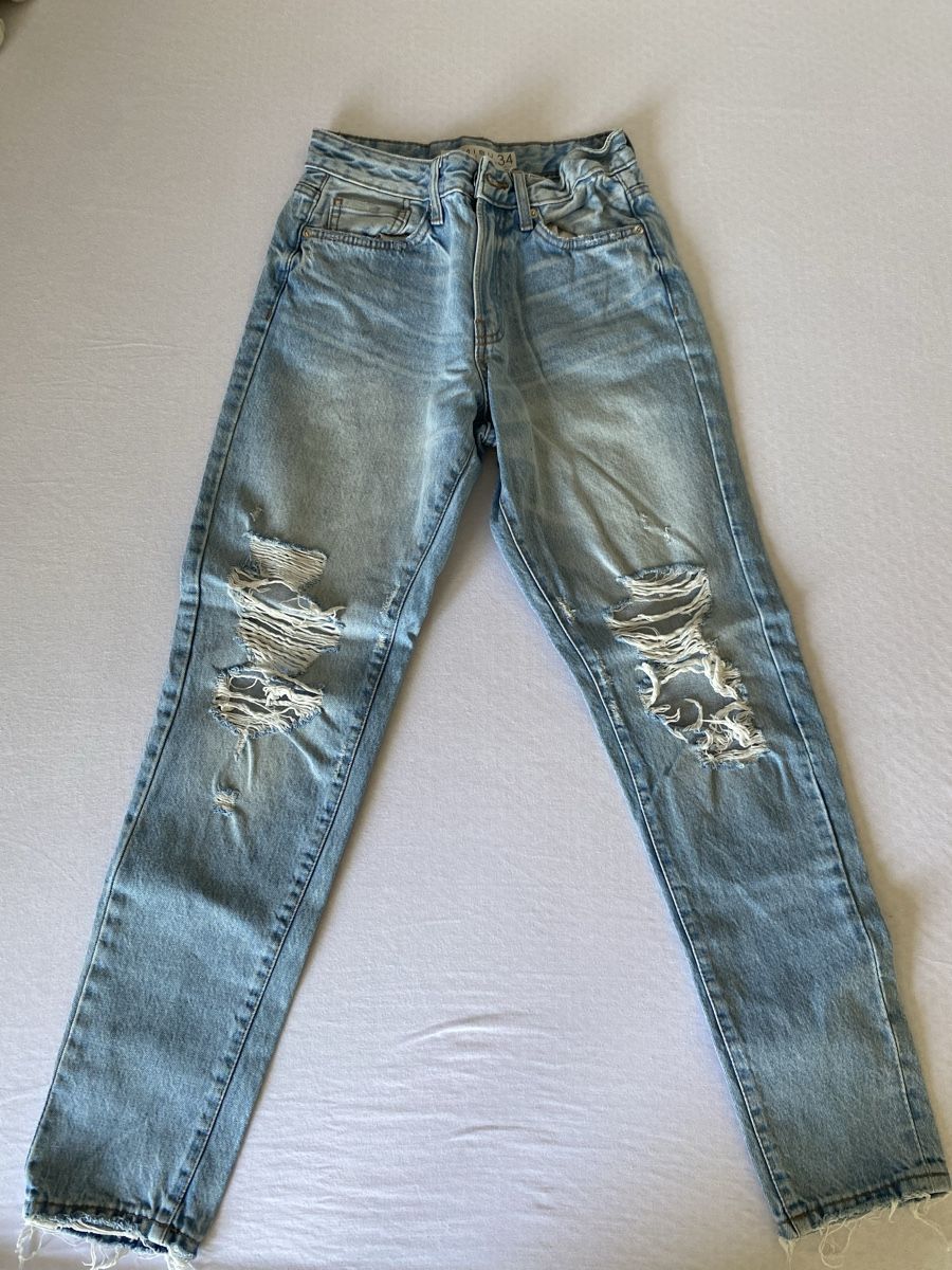 Jeans: Amisu Jeans Gr. 34, hellblau – Gebraucht aus Frick von mhu_q5w8