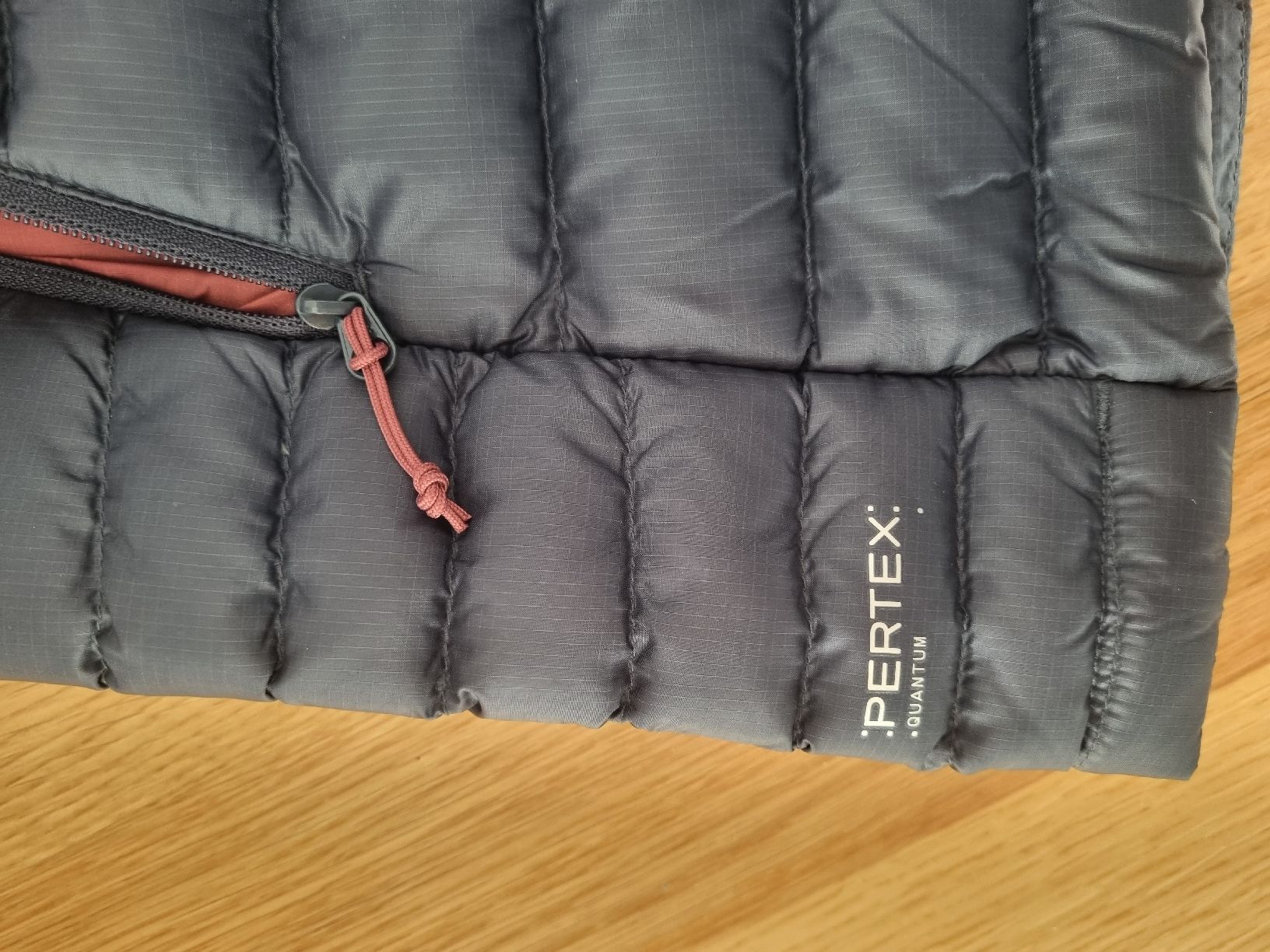 Gilet & Giacche senza maniche: Rab  Top Weste – Nuovo (secondo la descrizione) da Bern venduto da Ana0144 2