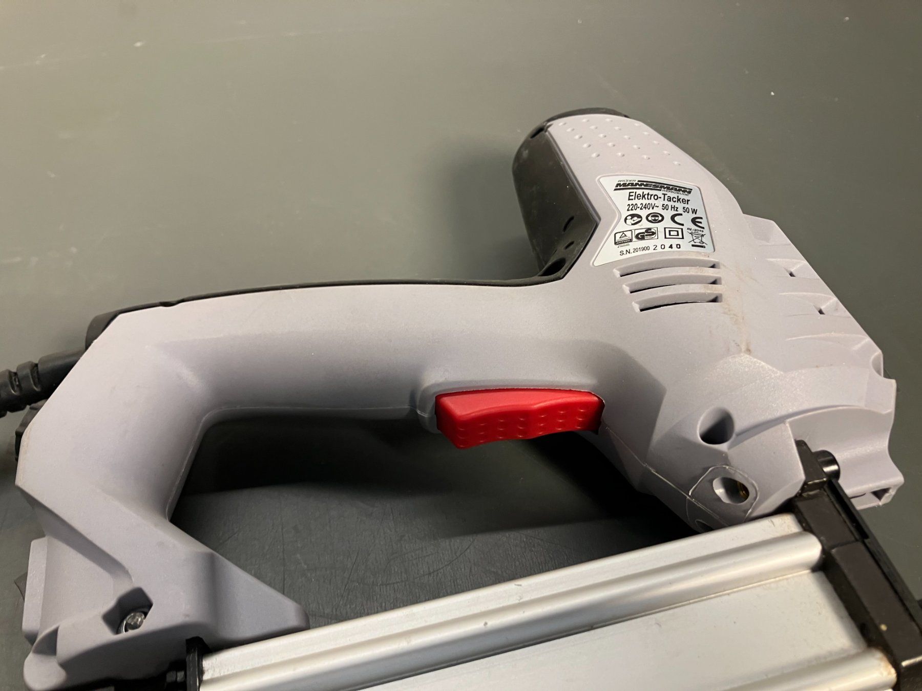 Alle Werkzeuge: gebr. Mannesmann - El. Tacker 50W ab 1.- – Gebraucht aus Lichtensteig von Buy24International 9