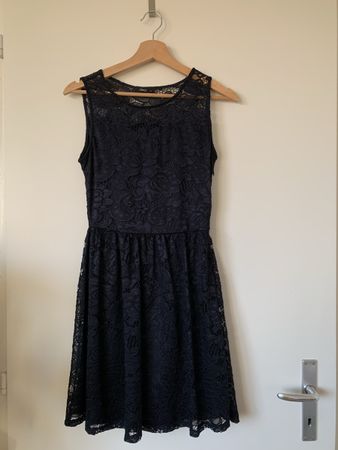 ONLY Kleid, Grösse XS, blaues Spitzenkleid für den Sommer