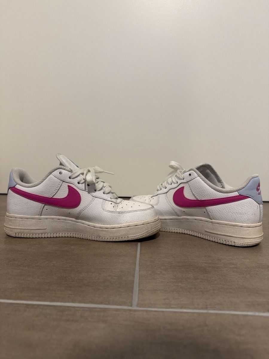 Nike Chaussures femmes: Air force blanche et rose  – D'occasion à Monthey par srn_z9ww 3