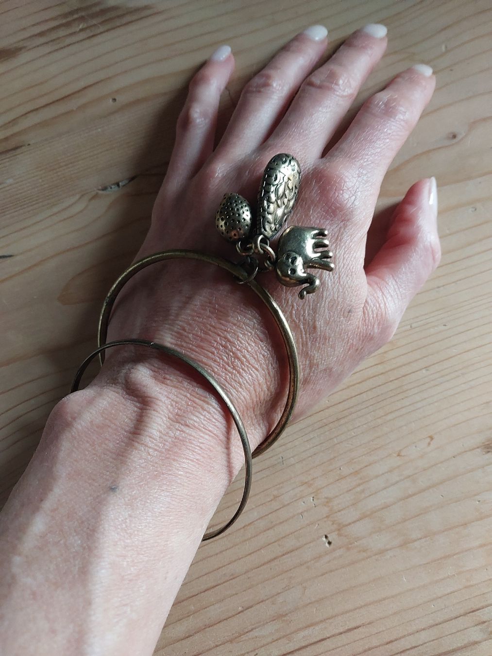 Bracciali & Braccialetti: 2er Set Armreifen Elefant – Usato da Einsiedeln venduto da rava02 1