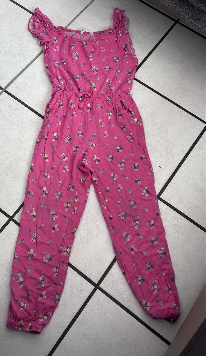 Lotti & Set di vestiti: Mädchen Set Gr 134 – Usato da Schötz venduto da Maumau83