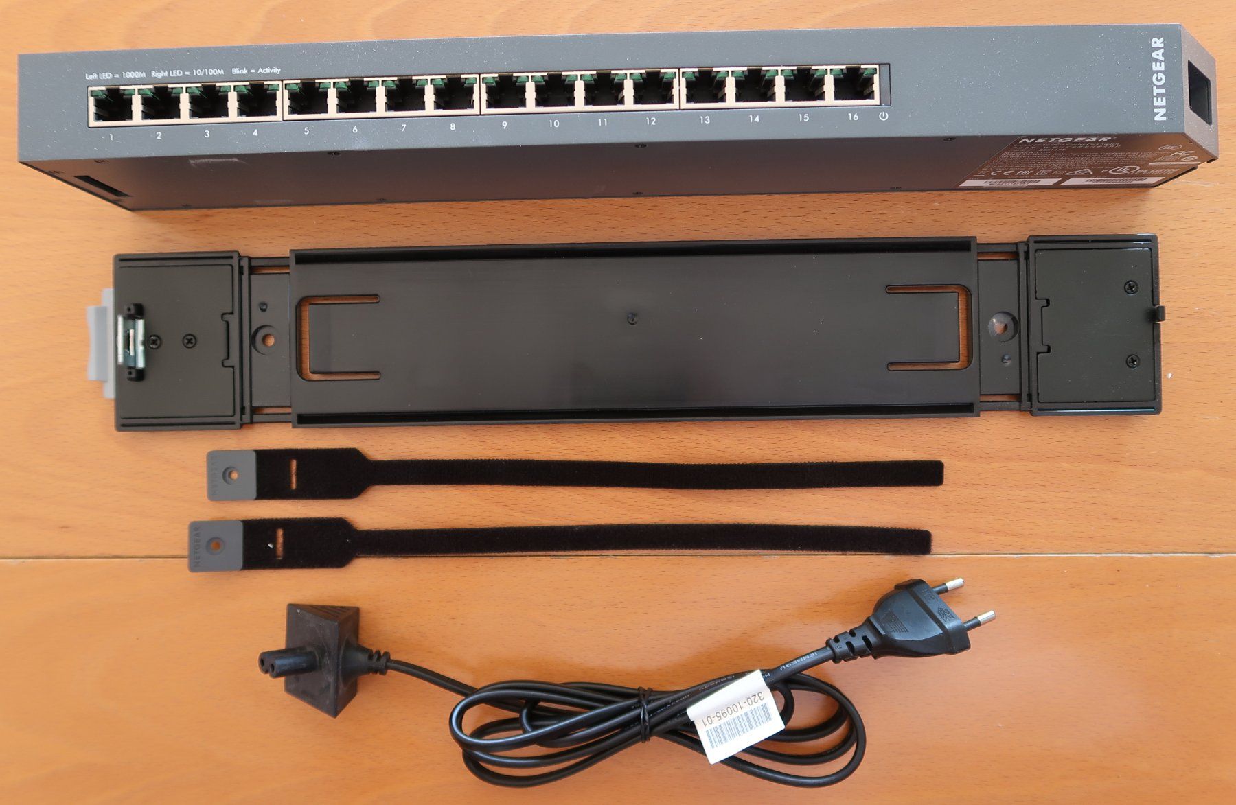 Unità & Adattatore: Netgear GSS116E Gigabit Ethernet Click Switch – Usato da Horw venduto da Pisoft 1
