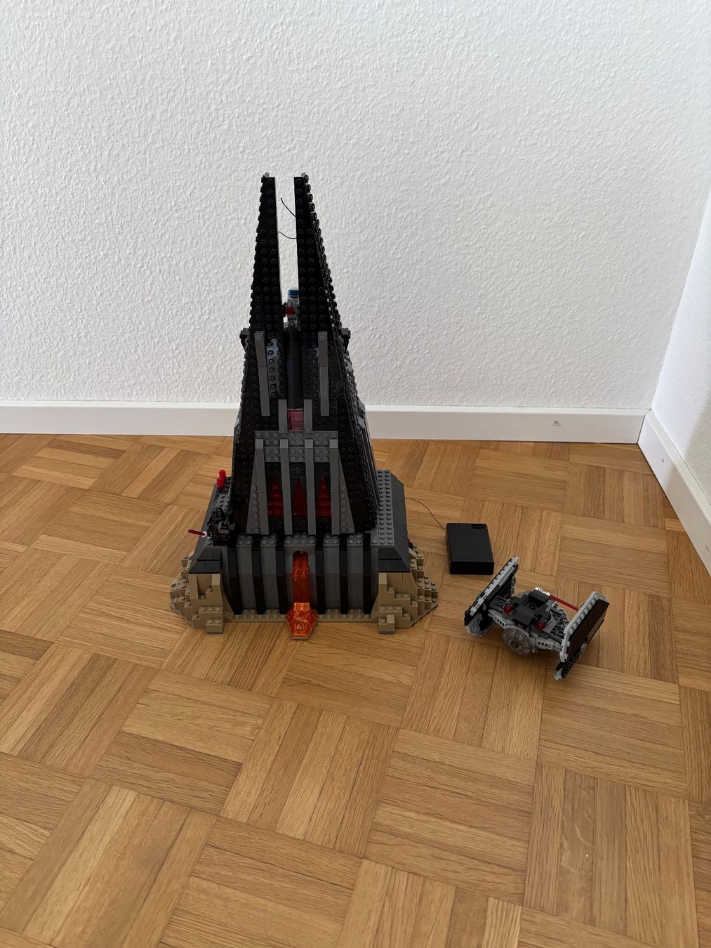 Lego Giocattoli: LEGO Star Wars Darth Vader's Castel 75251 – Usato da Sempach venduto da Fox72