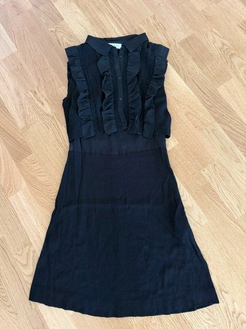 Sandro Kleider: Sandro Kleid schwarz Gr. 34 wie neu – Gebraucht aus Wabern von MagdalenaWabern