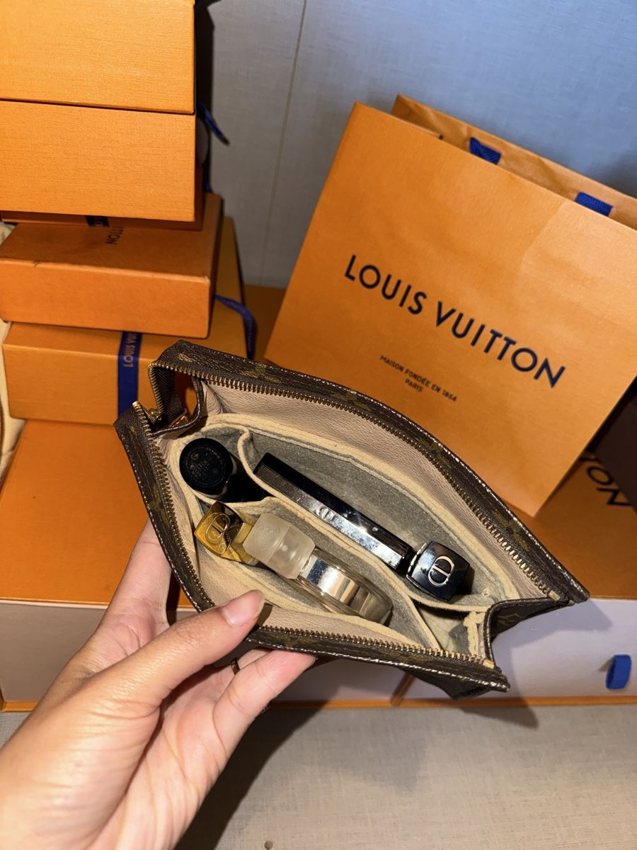 Louis Vuitton Borse: Louis Vuitton Toiletry Pouch 19 cm – Usato da Widnau venduto da Pukpan_99 4
