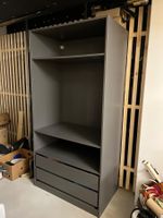 offener Paxkleiderschrank