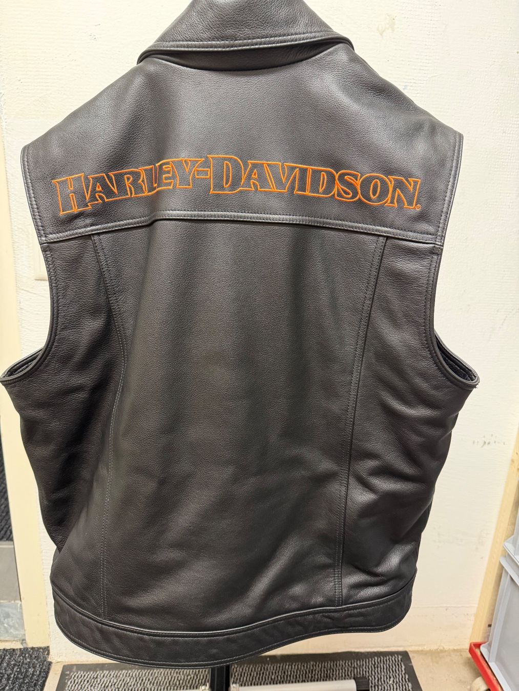 Harley-Davidson Gilets & Westen: Harley Davidson Ledergilet – Gebraucht aus Rüti ZH von Marajoki 1