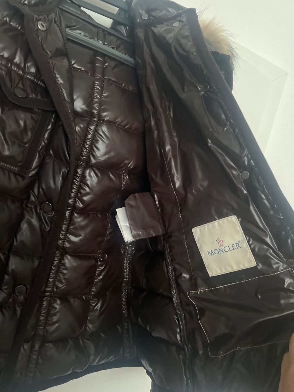 Moncler Jacken: Wunderschöne Moncler Winterjacke – Gebraucht aus Ostermundigen von emi_pbs6 5