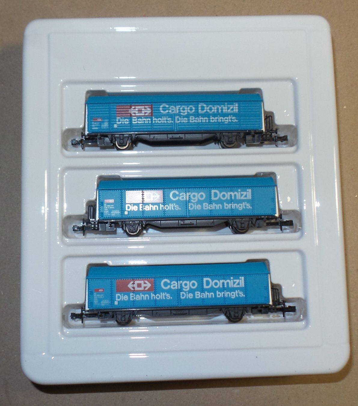 Roco Modelleisenbahnen: 3 wagons cargo Roco N 24009 – Gebraucht aus Bulle von Rockandtoys 1