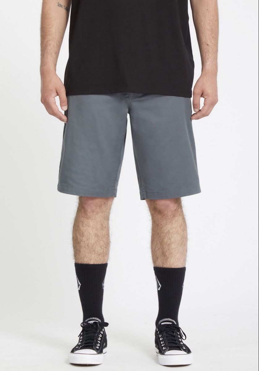 Volcom Pantalons: Volcom Short Skate – Neuf (Voir description) à Sorens par purpureta