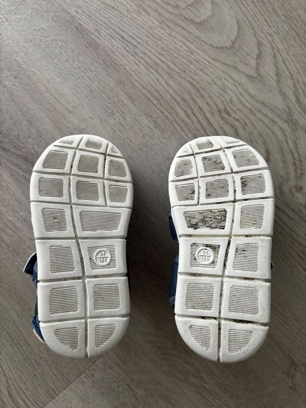 Scarpe per ragazzi: Kindersandalen Gr. 24 – Usato da Hochfelden venduto da rub_rnw5 5