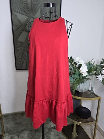 Red dress Banana Republic size 4 new condition