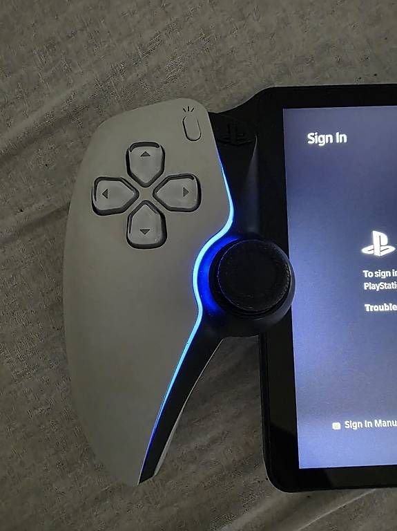 Manettes: Sony playstation portal – D'occasion à Schübelbach par kri_vjp2 1